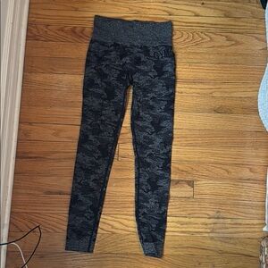 Gym shark seamless camo legging